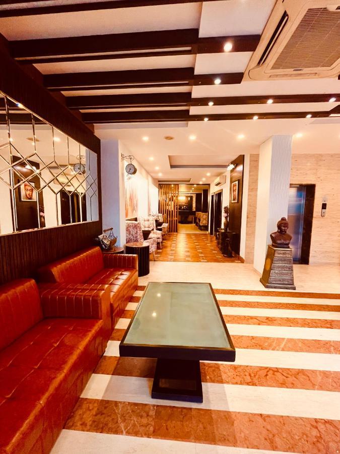 Hotel The Onix Dehradun Luaran gambar
