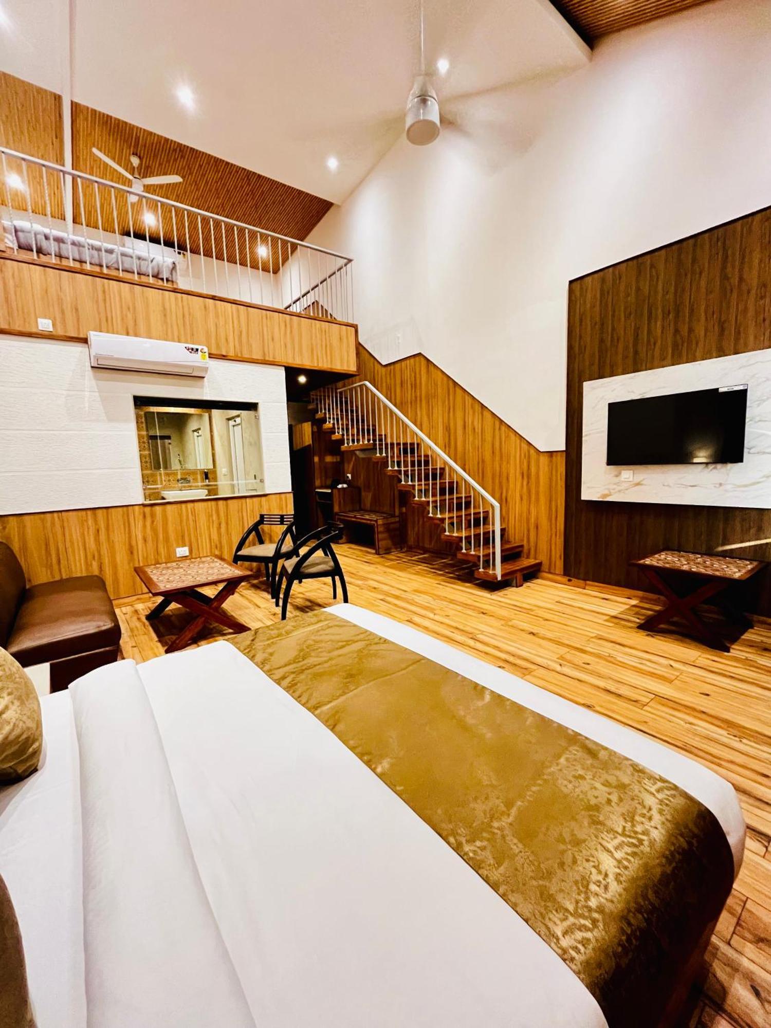 Hotel The Onix Dehradun Luaran gambar