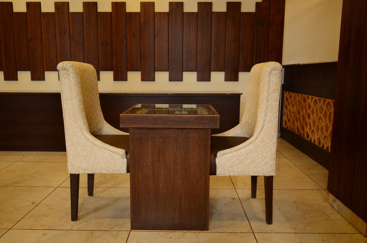 Hotel The Onix Dehradun Luaran gambar