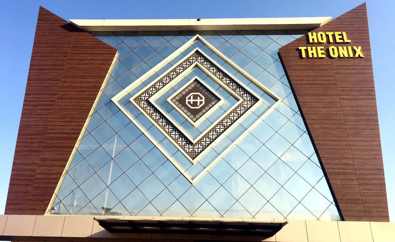 Hotel The Onix Dehradun Luaran gambar